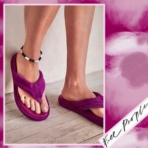 NEW Free People Wonder Land sandal thong in Verbena magenta purple size‎ 8